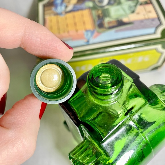 Vintage Avon ‘Big Mack’ Oland Aftershave Bottle & Box - Picture 11 of 17